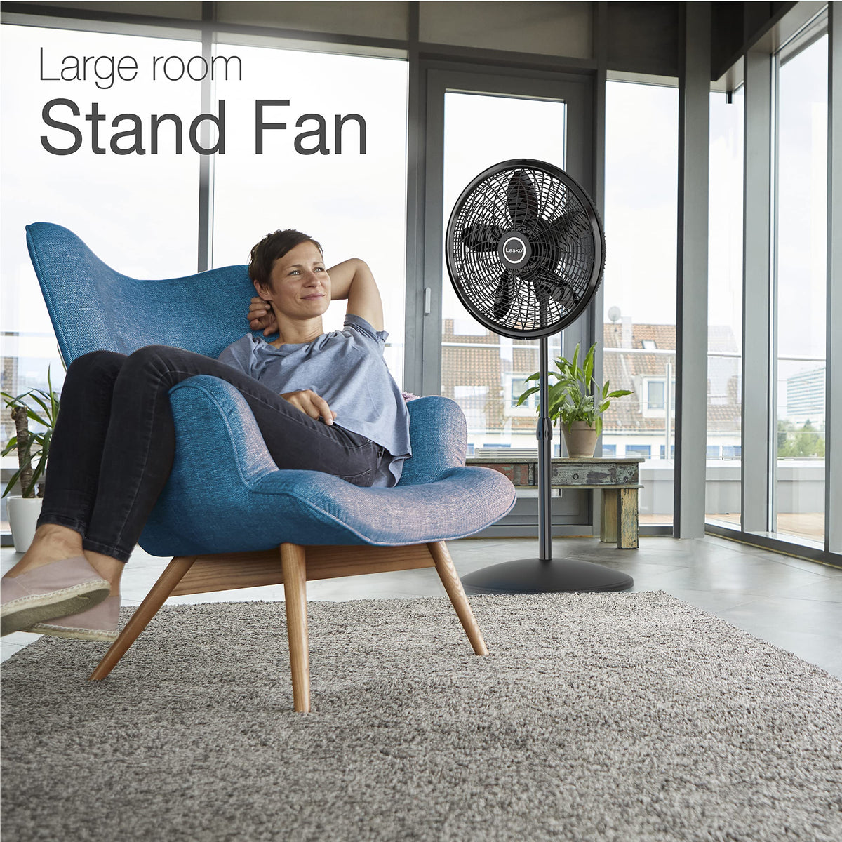 Oscillating Pedestal Fans with Adjustable Height, Timer, Remote Control and 3 Speeds I946397
